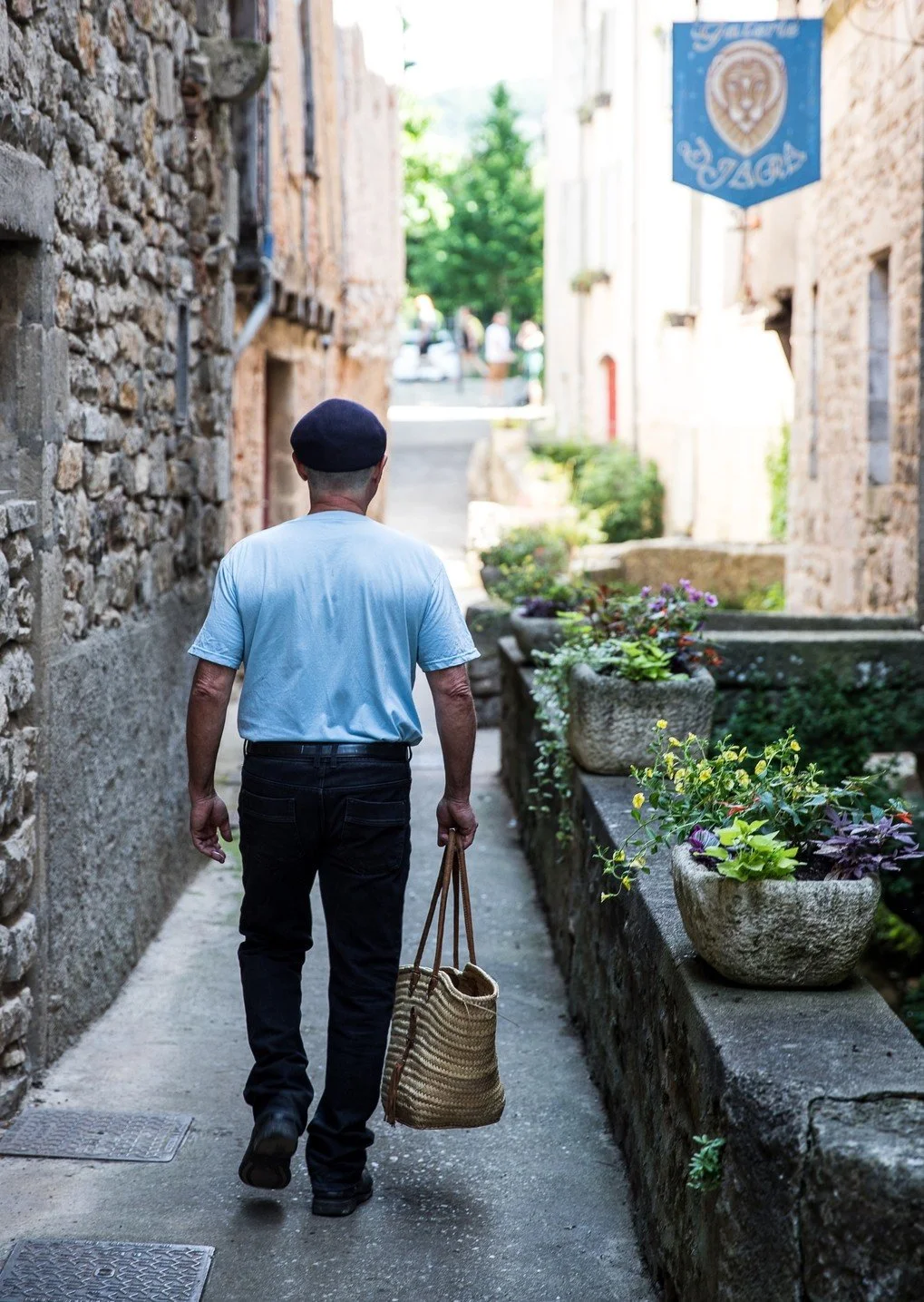 Heading to the markets to be inspired and to source beautiful produce.
Images @corrinatoughphotography #freshfood#frenchmarkets#traiteurfrance#traiteursudouest#weddingcateringfrance