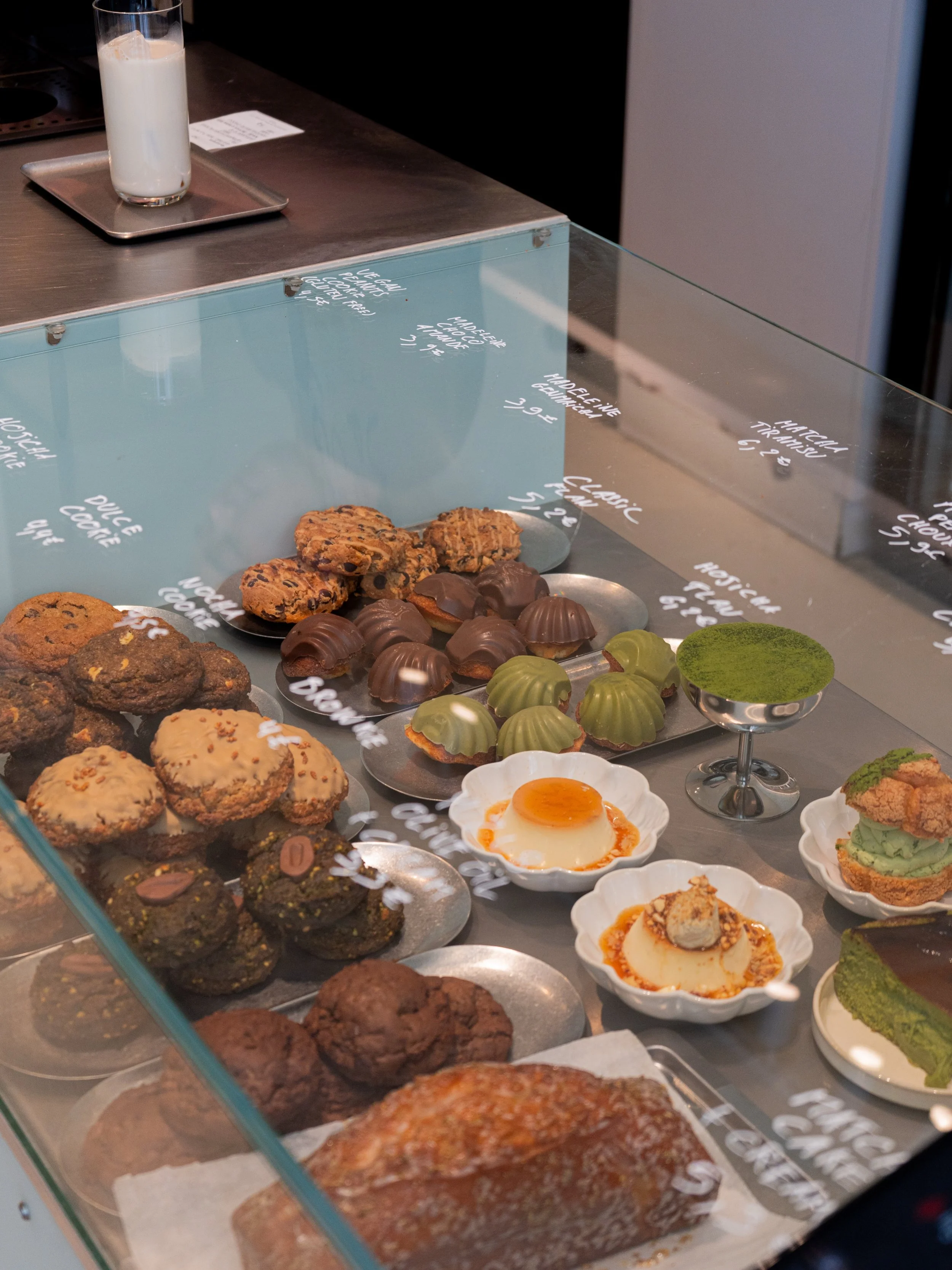 Something sweet with your matcha? Try our assortment of different tea infused desserts to pair with your to go matcha drink. 

#matchadessert #kagematcha