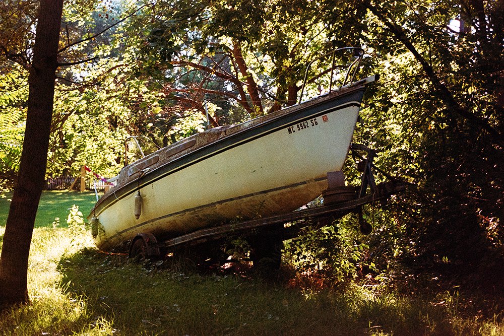 Case Silva (@case_s), “Ahoy!,” Prospect Park Neighborhood, Kodak Gold 400, Konica Autoreflex T2, 2025.