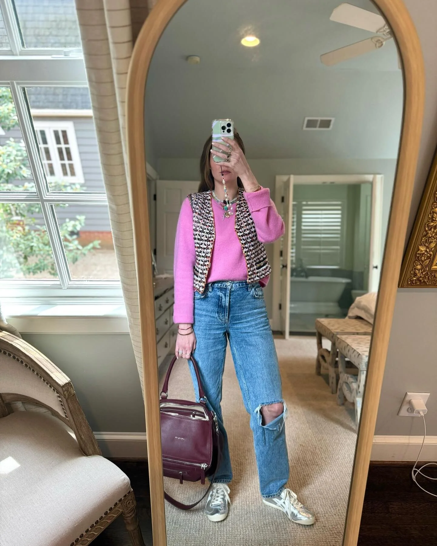 How many ways can I style this vest 
.
.
Vest: @chanelofficial @edit_sale 
Jeans: @rails 
Sweater: @majeparis 
Bag: @givenchy 
Shoes: @onitsukatigerofficial