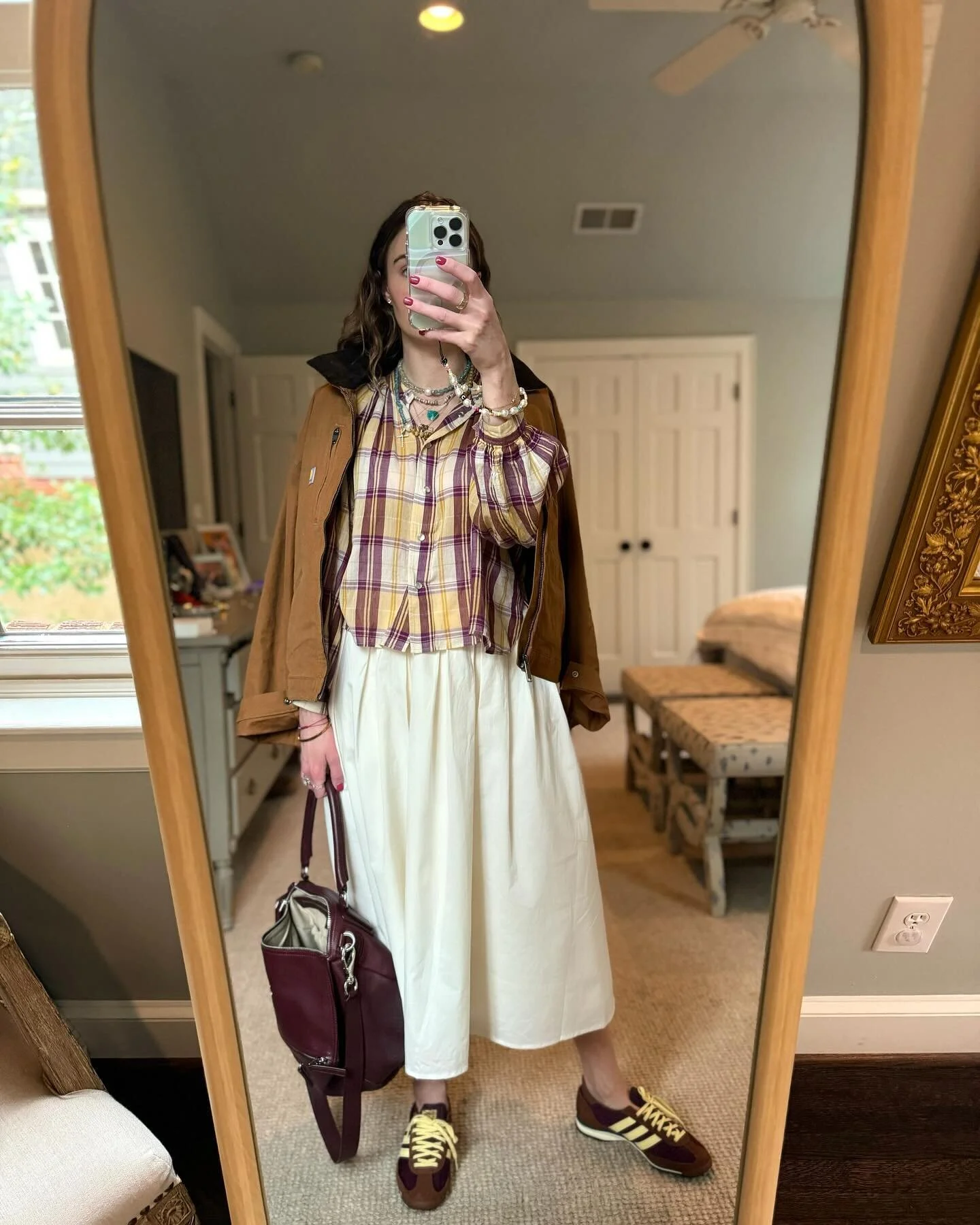 Carhartt day
.
.
Jacket: @carhartt @amazon 
Top: @isabelmarant 
Skirt: @walmart 
Shoes: @adidas 
Bag: @givenchy