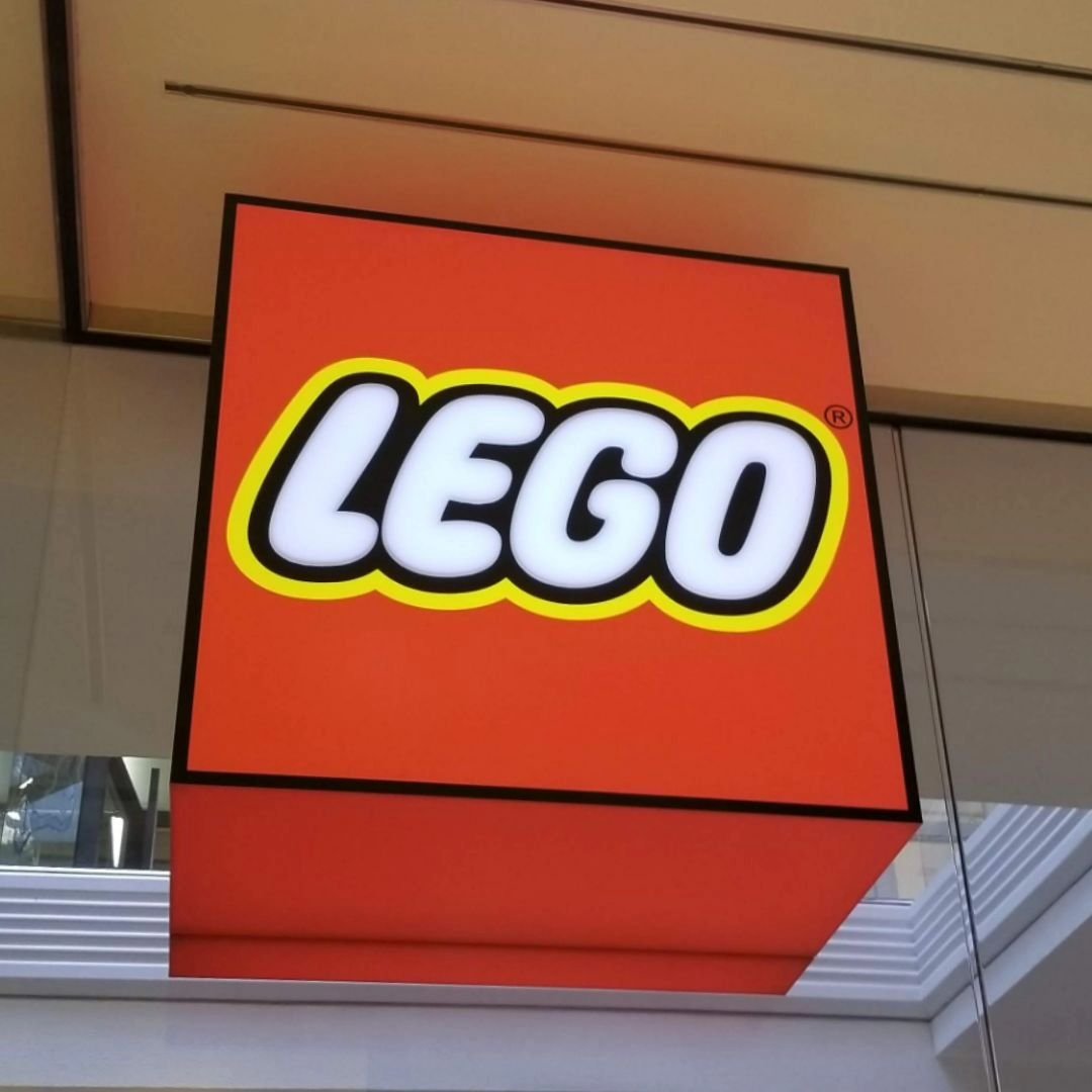 Typography found in the wild part 3. Just some more examples of how type is used in the wild.