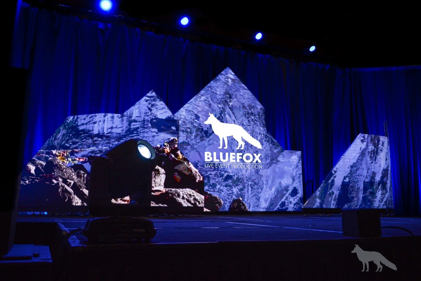We built mountains out of LED for this one.
Designed around the theme Ascend, this stage was created using custom LED shapes, with added d&eacute;cor throughout the room to tie everything together. This is the fun part of our job, getting to design A