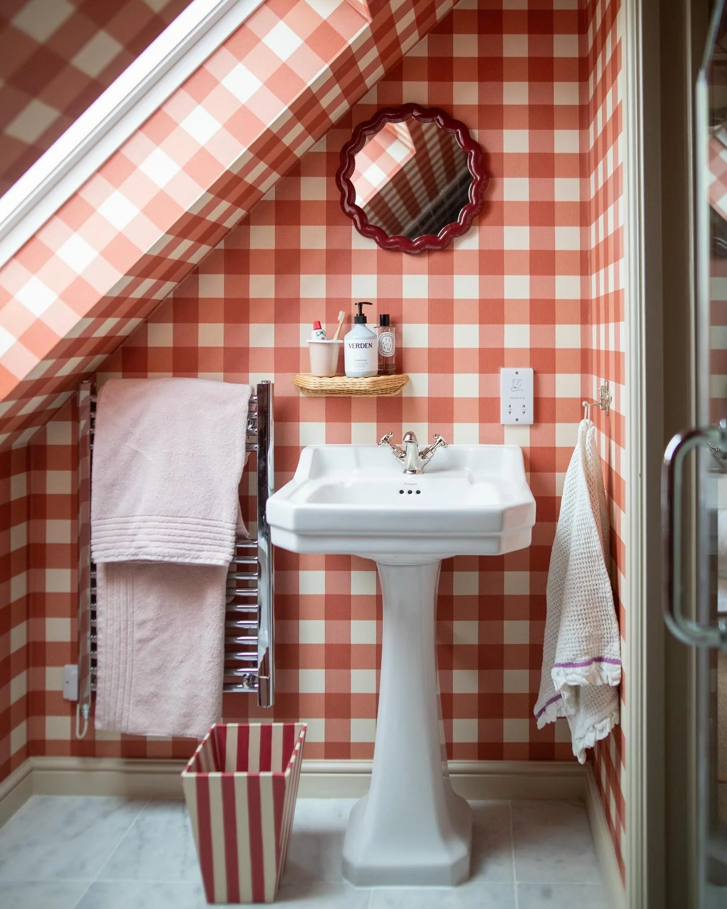 One of my absolute favourite little bathrooms in the eaves of our Dorset loft project 💖