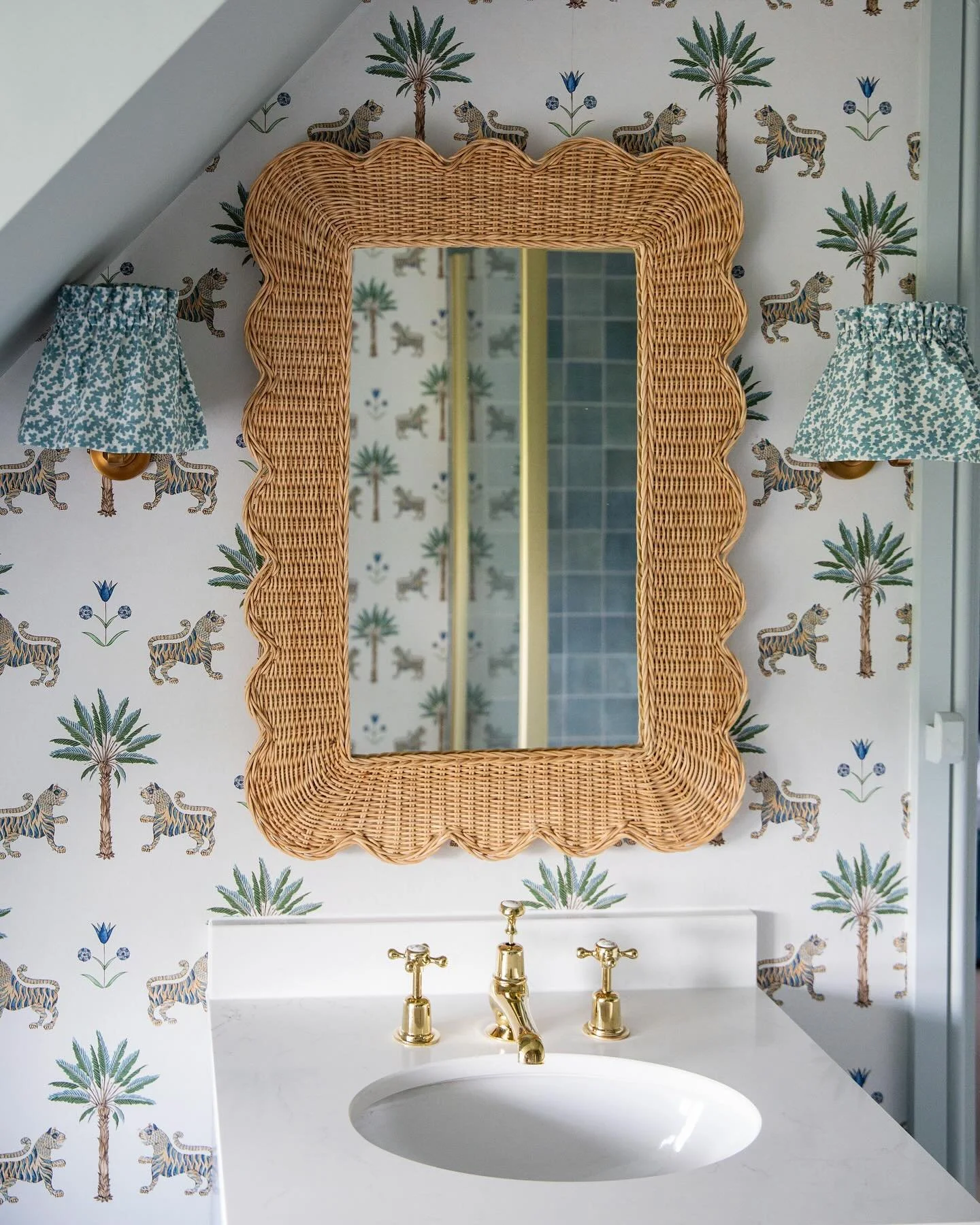 Sweet bathroom in the eaves 💖