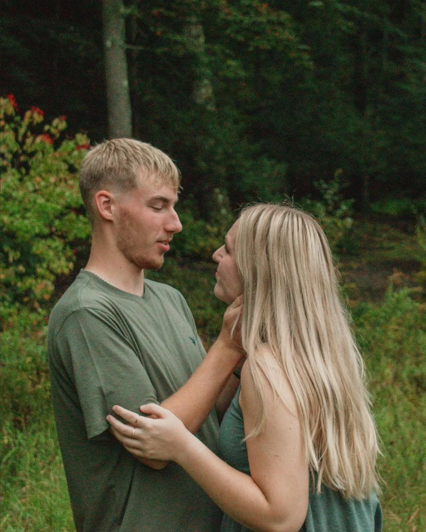 lily + jay 🫶🏼
to say I&rsquo;m obsessed with these is an understatement&hellip; 😍 

 

#newyorkphotographer #documentaryphotographer #cinematicphotographer #couplesphotoshoot