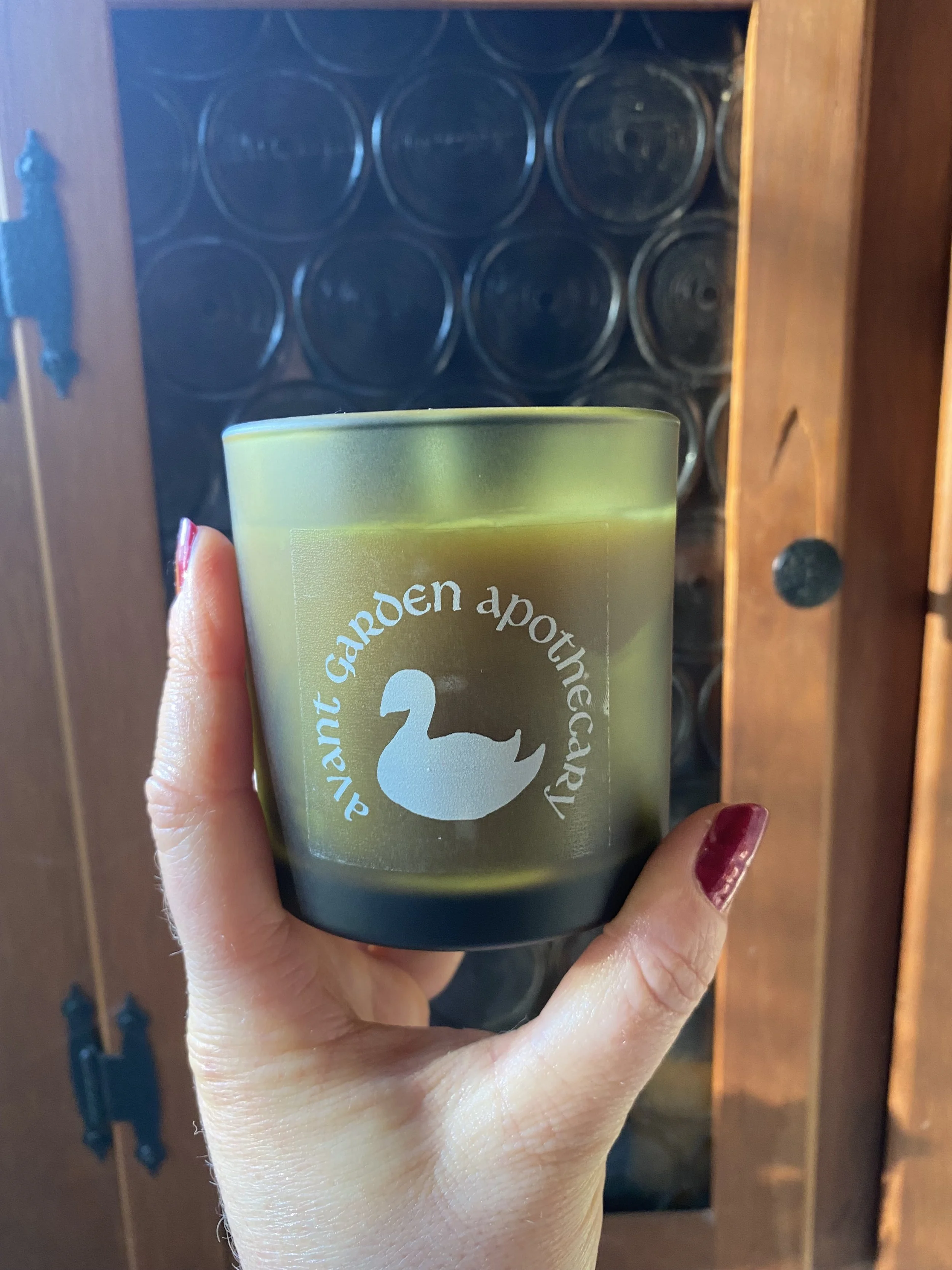 Avant Garden Beeswax Candle (Olive Green)