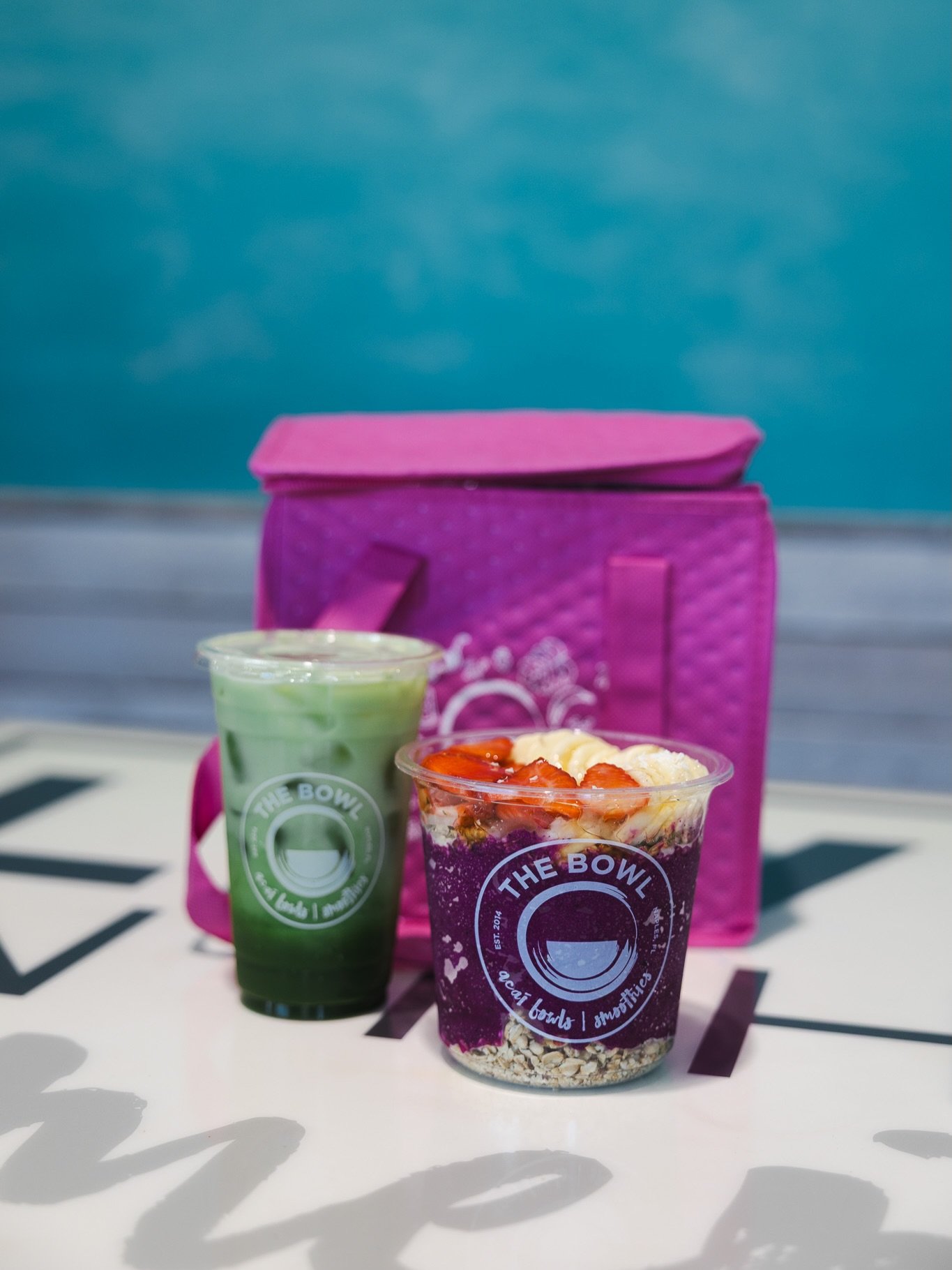 perfect day for a matcha + a&ccedil;a&iacute; moment ✨🍵🥣
on the go? order ahead online and we&rsquo;ll have it ready for you 💚⚡️

#thebowlnaples #naplesflorida #acaibowl #matchalover #napleseats healthyflorida onthegofuel plantbasedgoodness