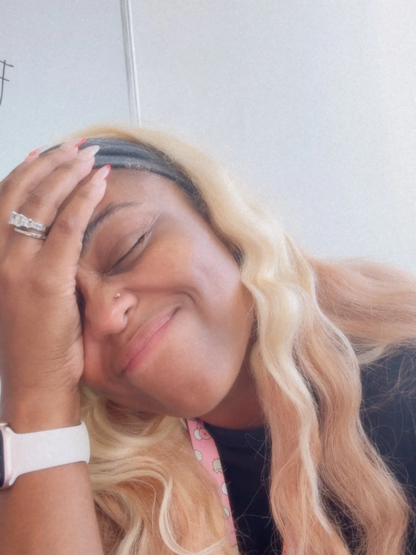 Random Confession Time 😅
Sometimes I catch myself doing the exact thing I coach y&rsquo;all not to do&hellip; hustling through my own fatigue. 🙃

Like yesterday, I was&nbsp;this close&nbsp;to pulling out my laptop at 11:30 PM &ldquo;just to finish 
