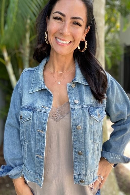 https://shopcuratedcloset.com/wp-content/uploads/2021/10/2.jpg