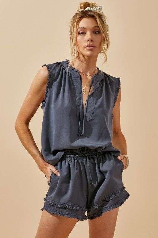 https://shopcuratedcloset.com/wp-content/uploads/2023/06/charcoal-top-1.jpg