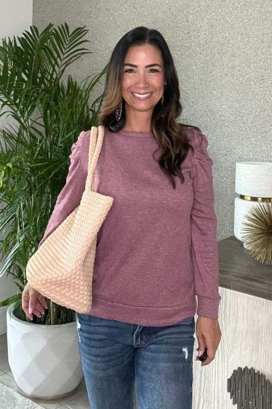 https://shopcuratedcloset.com/wp-content/uploads/2023/10/solana-tote-1.jpg
