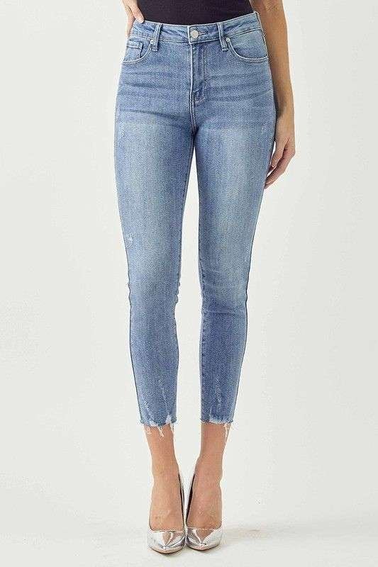 https://shopcuratedcloset.com/wp-content/uploads/2024/01/mid-rise-skinny-jeans-4.jpg