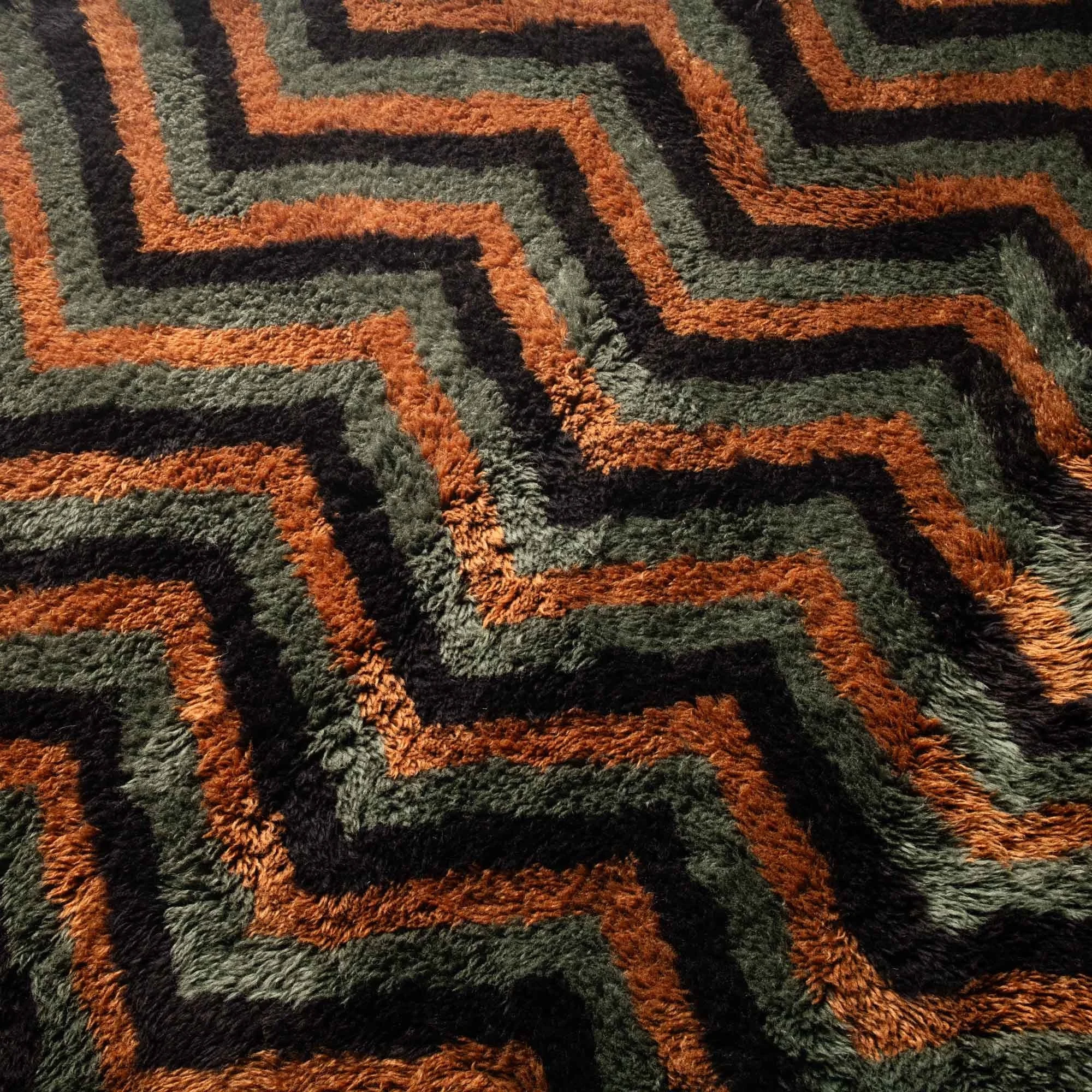 Mountain Peak Rug 2.jpg