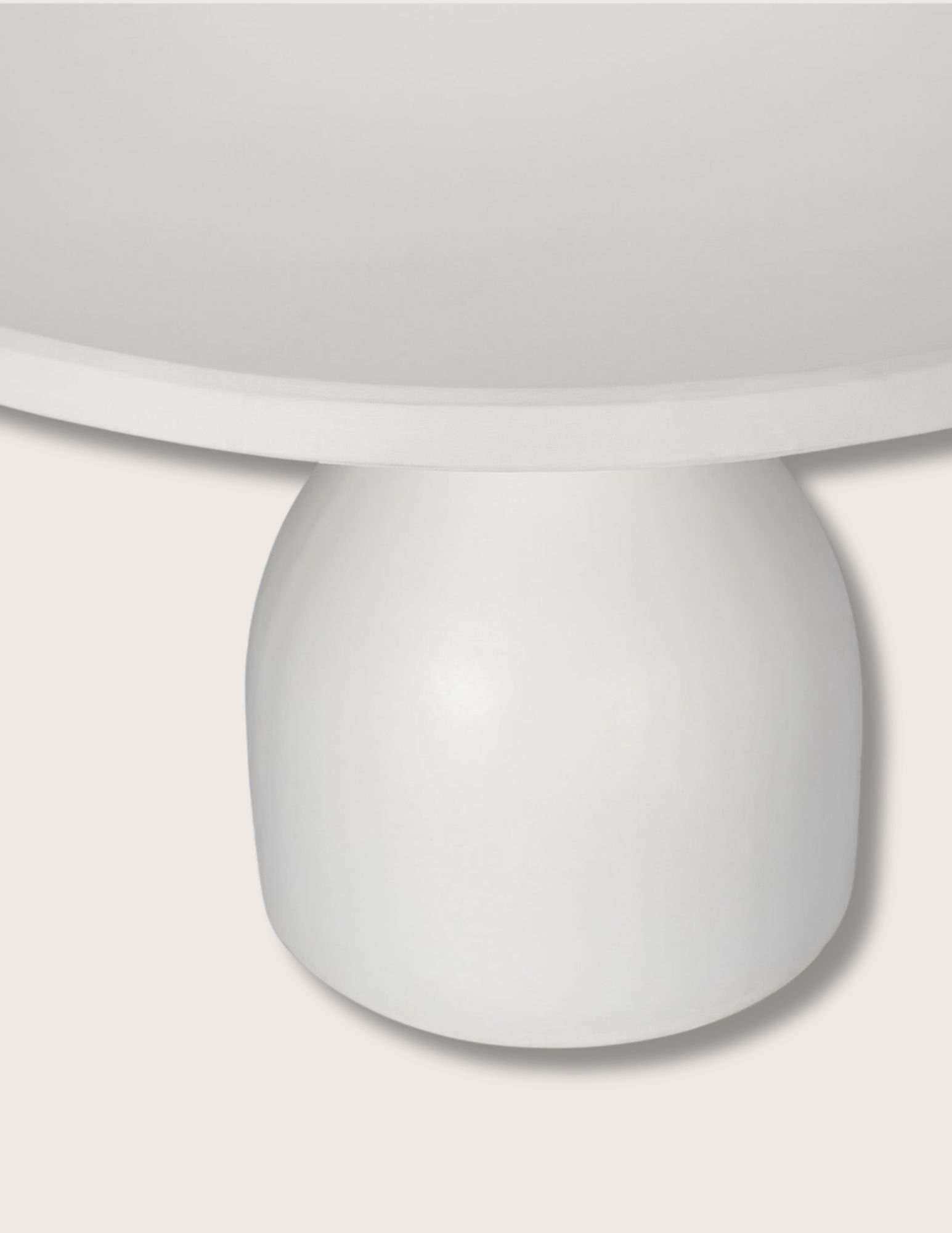 Tadelakt Round Outdoor Dining Table detail 2.jpg