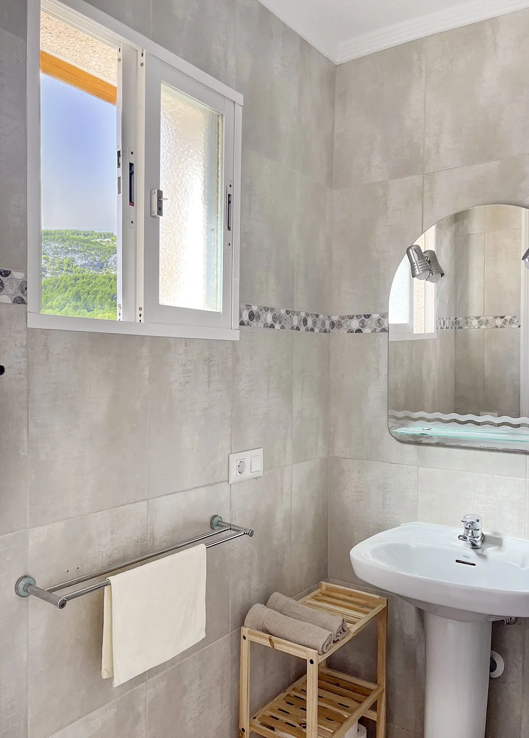 IMG_5123-Bathroom.jpg