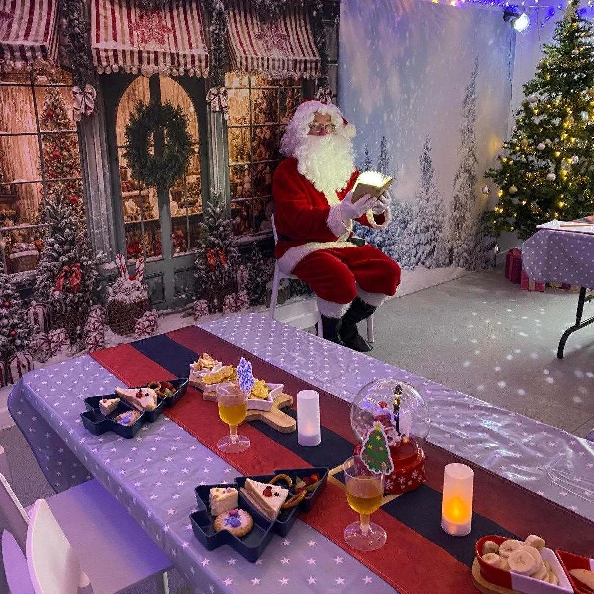 🎄✨ BREAKFAST WITH SANTA GIVEAWAY! ✨🎄

Ho ho ho! We&rsquo;re sprinkling some extra Christmas magic and giving away TWO FREE SPACES for our super sparkly Breakfast with Santa session 🎅🥞

➡️ One lucky winner on Facebook
➡️ One lucky winner on Instag