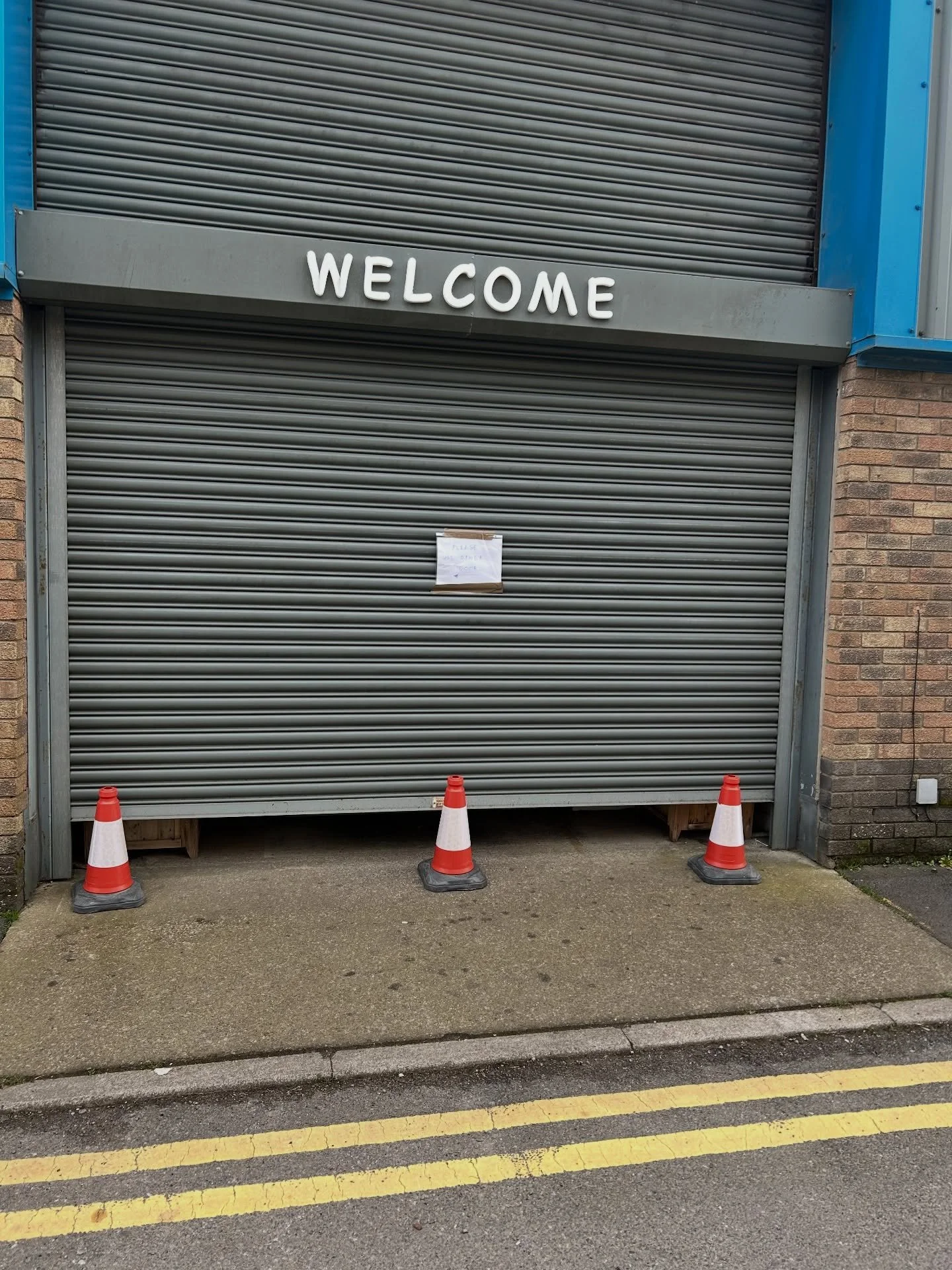 Just letting you know that we have a problem with our shutter today (someone is coming out this afternoon to@hopefully fix it!) - so please use the fire exit door today. 

Sorry for any inconvenience caused. 

#shutter #notforprofit #problem #99probl