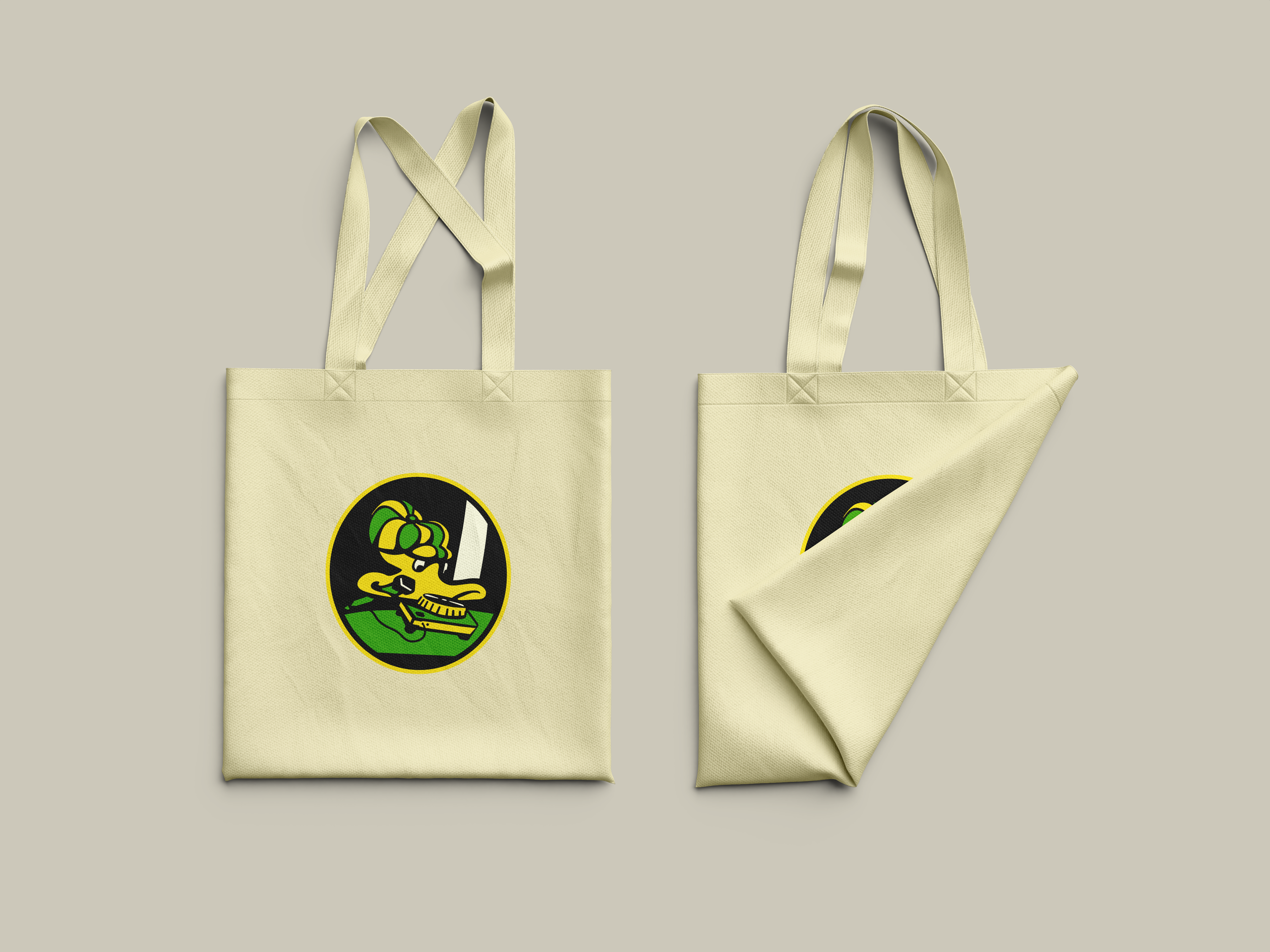 01. Tote bag Mockup.png