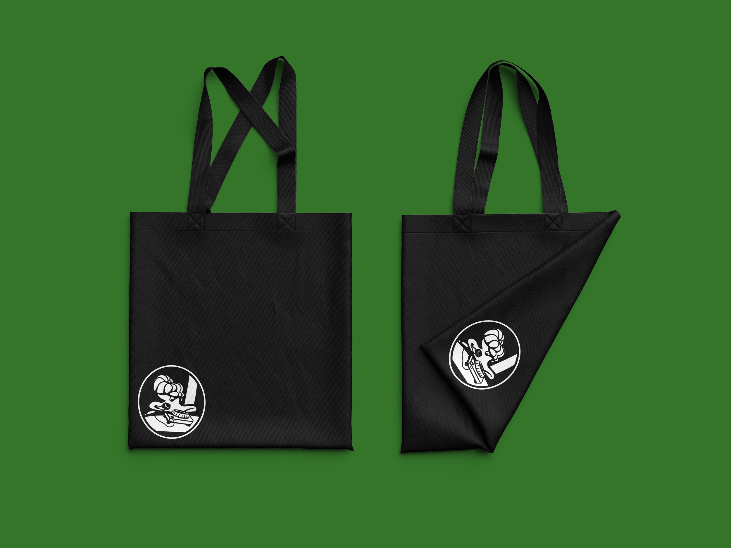 02. Tote bag Mockup.png