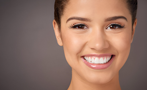 Cosmetic and General Dentistry: A Complete Guide to a Healthy, Beautiful Smile