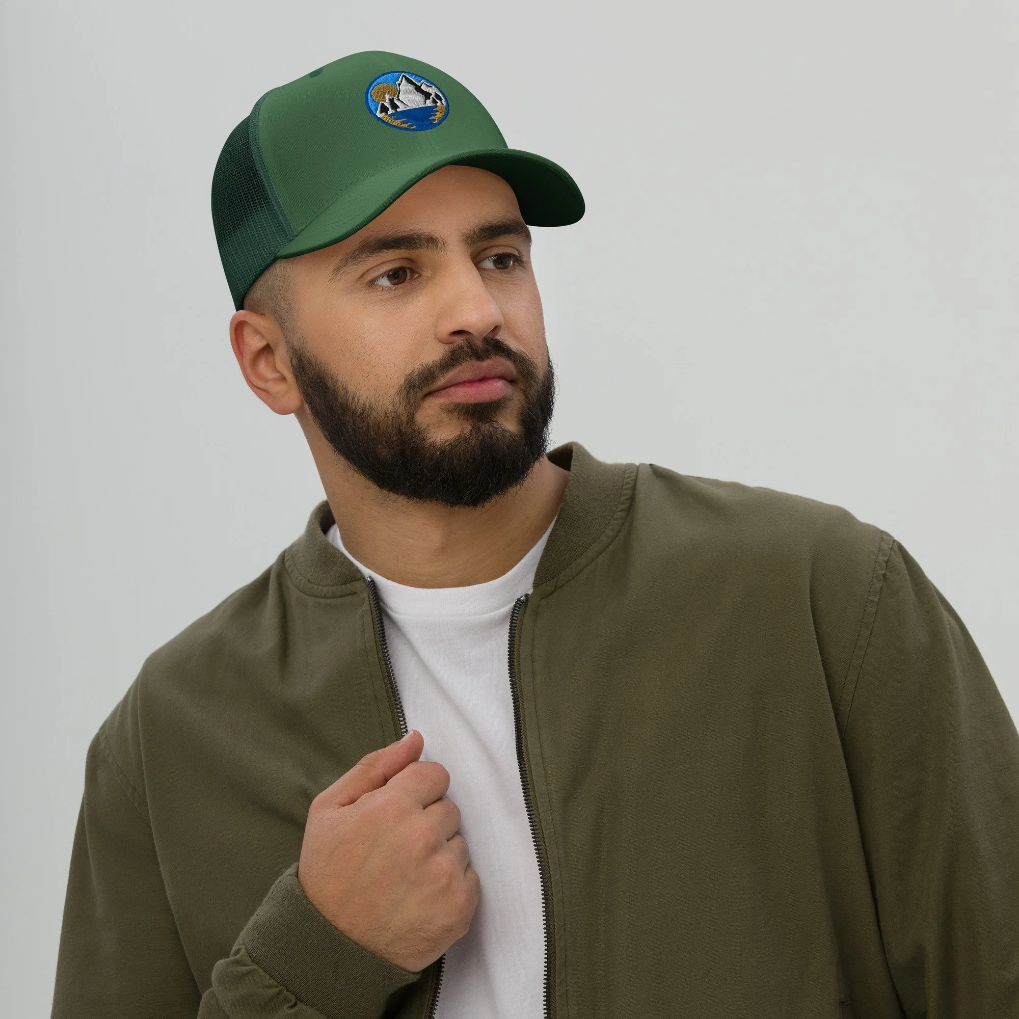 retro-trucker-hat-evergreen-front-68f833aa959b2.jpg