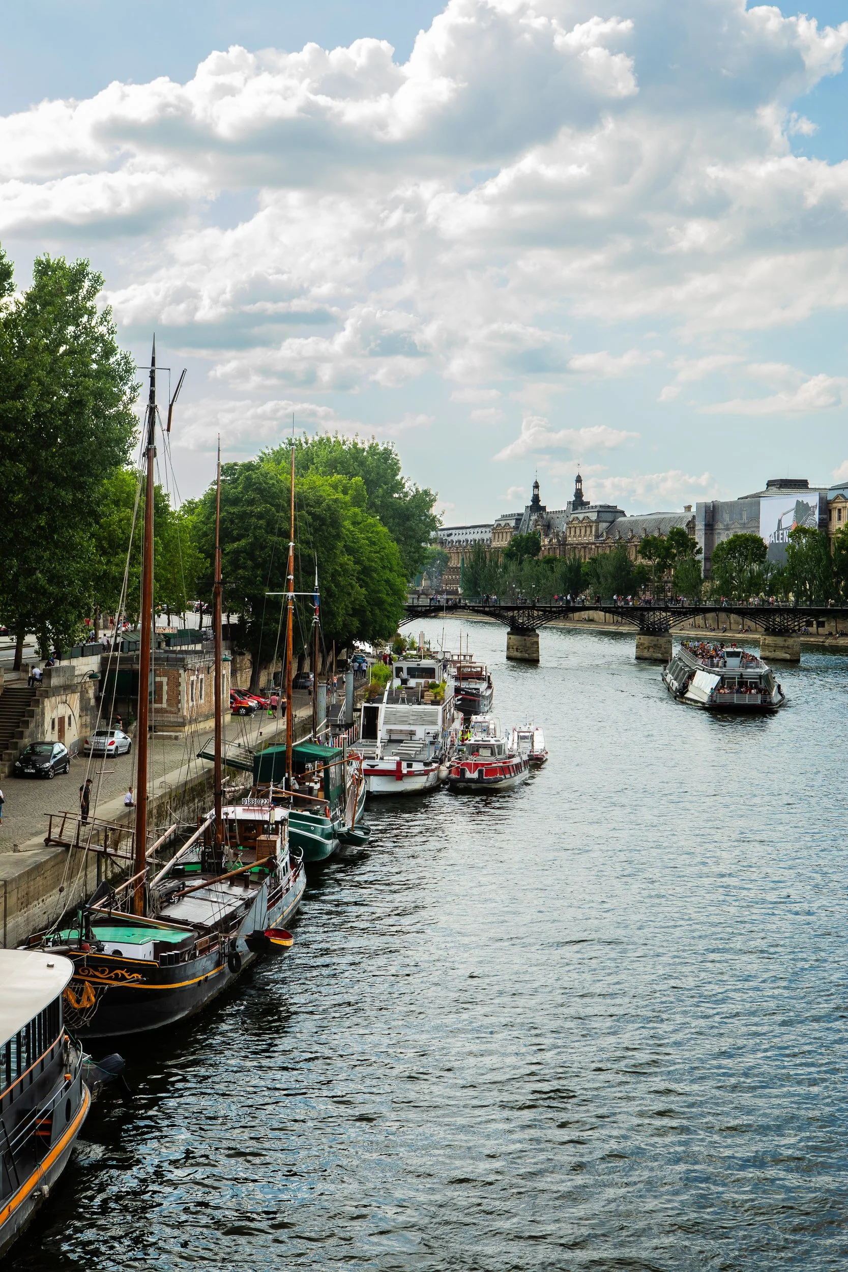 Paris Boats_Lizzie Munro.jpg
