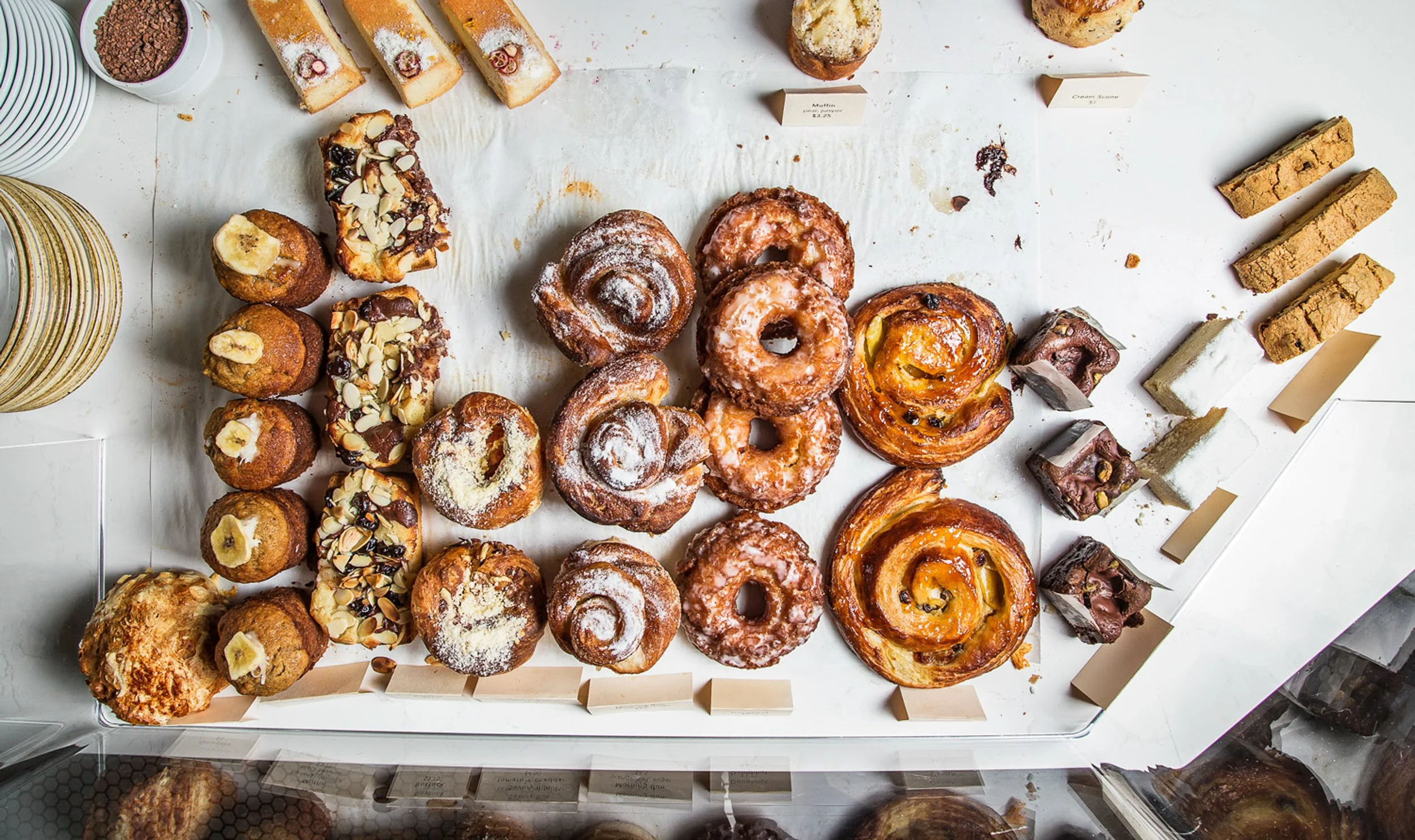 Pastry-case-highres_Lizzie Munro_2500.jpg