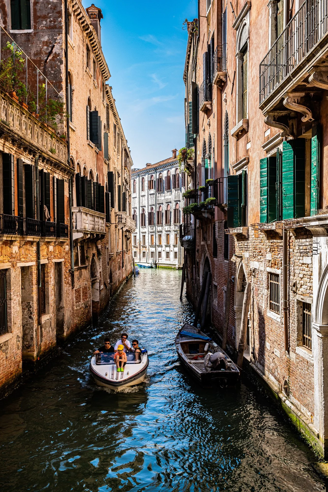 AT1A5315_Lizzie Munro.jpg