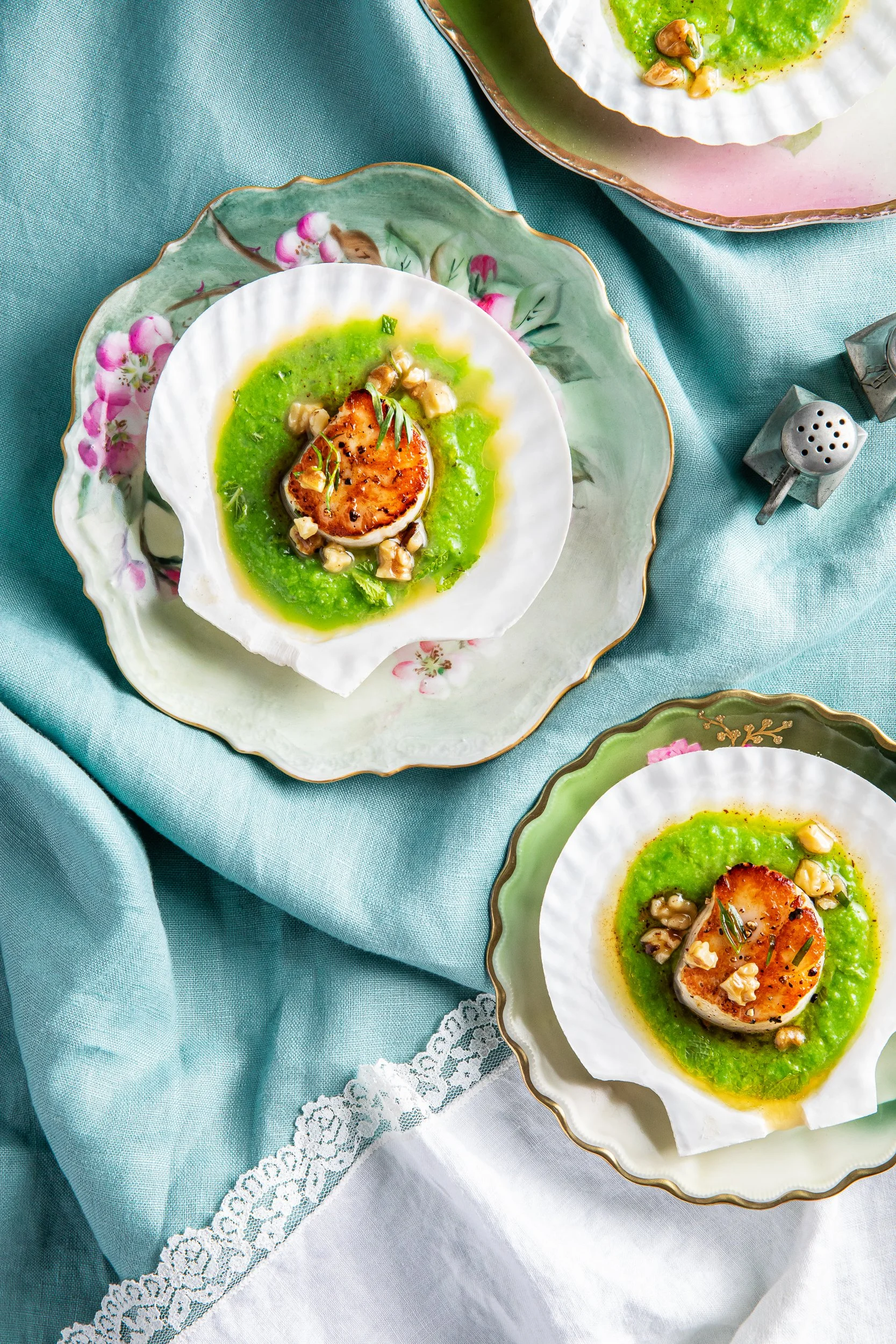 033_Bridgerton Chapter 2__Scallops_Scallops0456_Lizzie Munro_2500.jpg