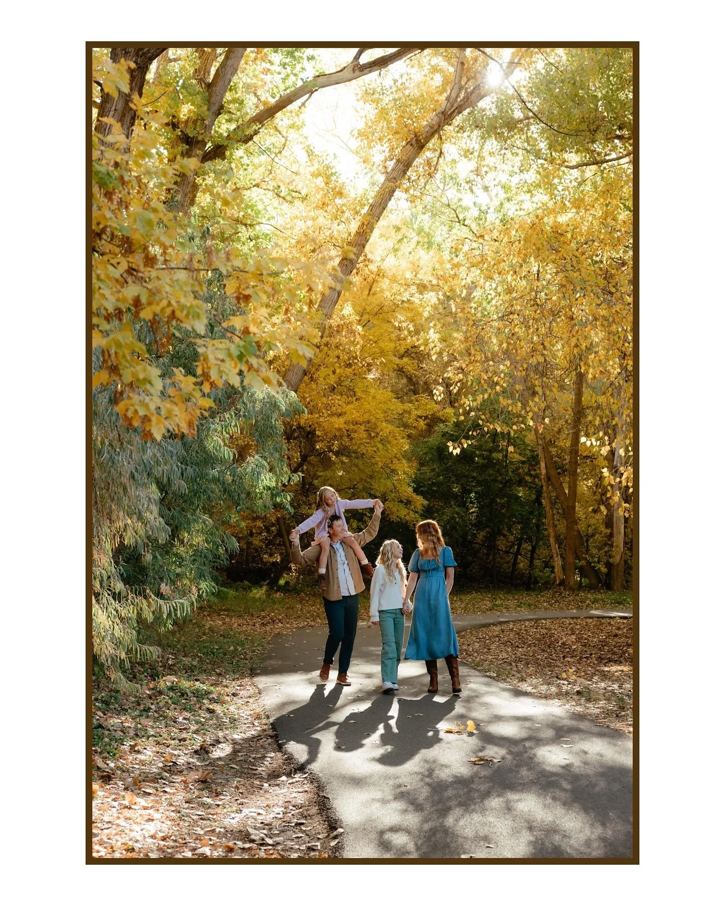 A few more from this fall gallery! Gold really was in the air. 🍁