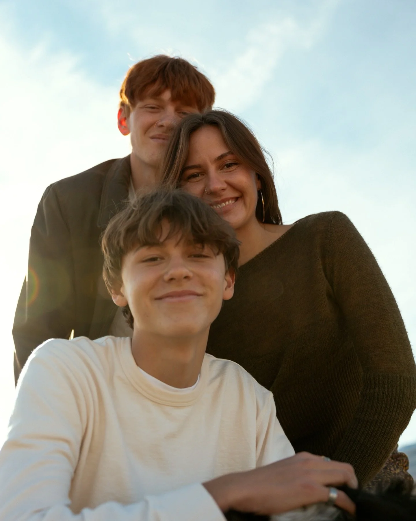 When the little kids grow into big kids, you still want to freeze time. My motto is always take lots of pictures ☺️ Love this cute family!