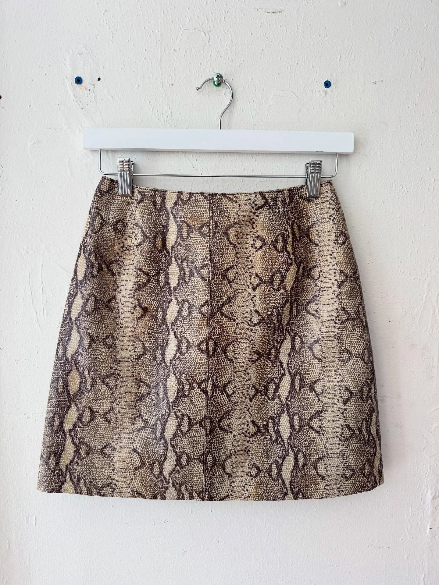 💘Happy Love Day, Babes!! 💘
The shop is open regular hours this weekend, so come grab yourself a little treat. We&rsquo;ll be closed early next week so I can hit the road to search for treasures for you&hellip;.. but don&rsquo;t be sad. Tons of new 