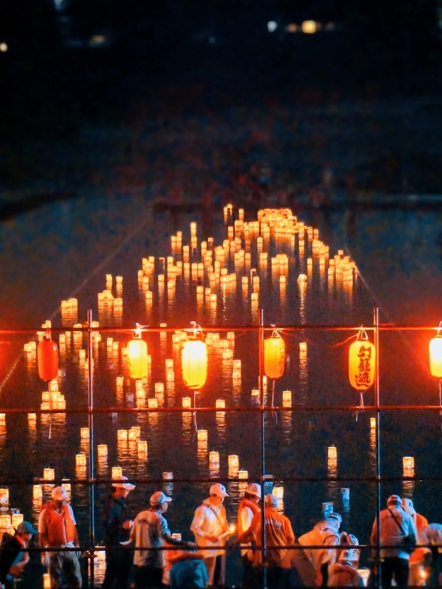 Natsuyuusora
.
.
.
.
.
#summer #lantern #japan #gozanokuribi #kyoto #festival #instagood