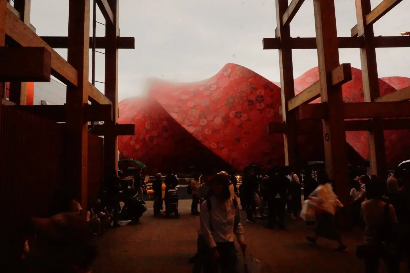 All the luck in the world.
Expo_1
.
.
.
.
#expo2025 #japan #osaka #architecture #design 
#soufujimoto #grandring