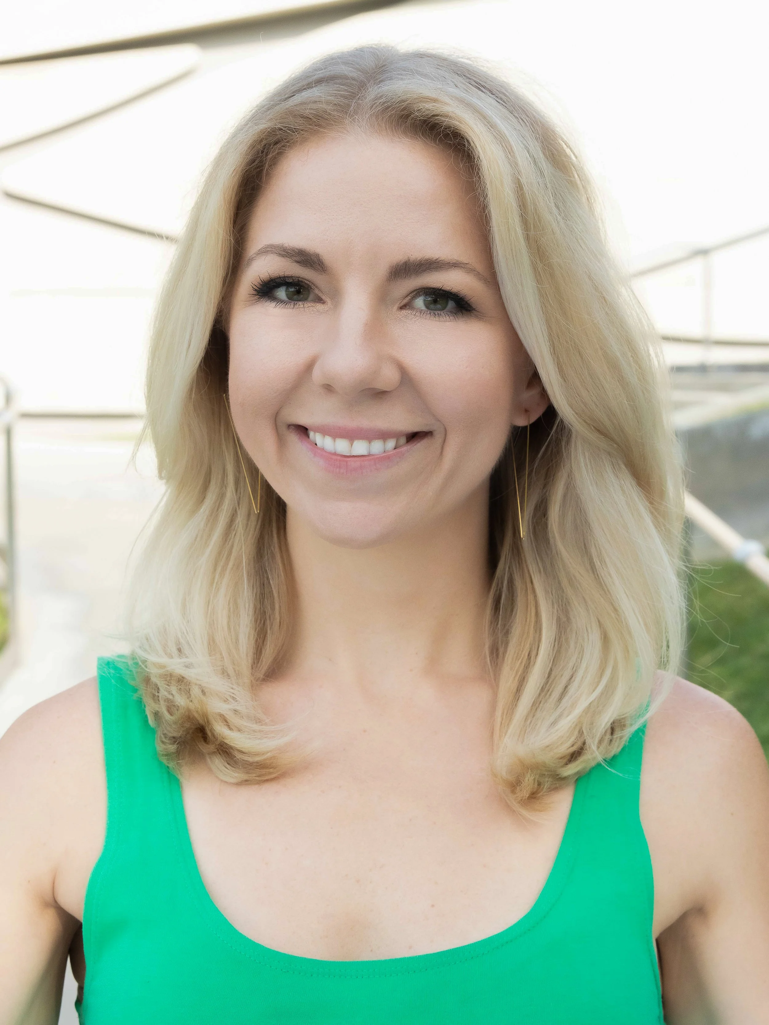 Lisa Curry-2.jpg