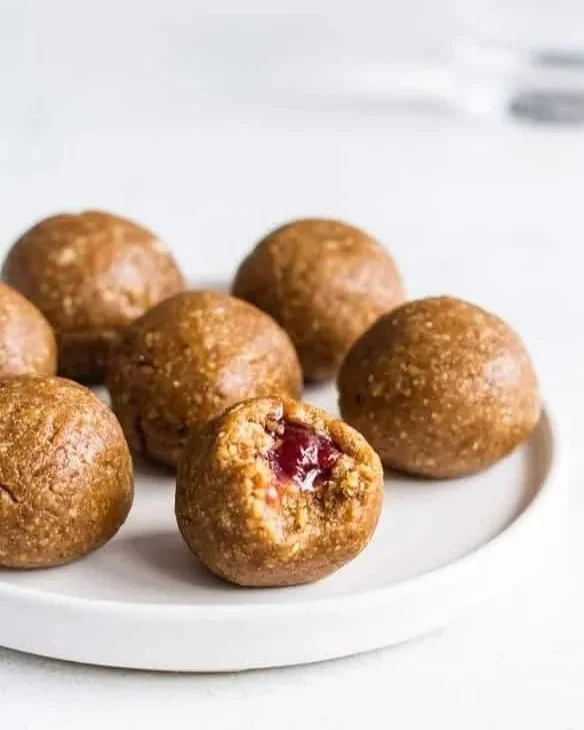 Peanut-butter-and-jelly-energy-balls-6.jpg