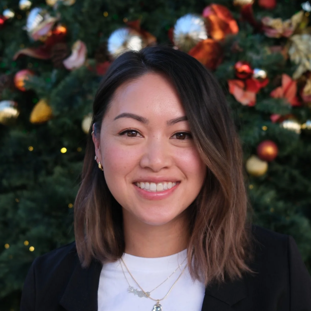 Thumbnail photo of Dr. Annie Mach