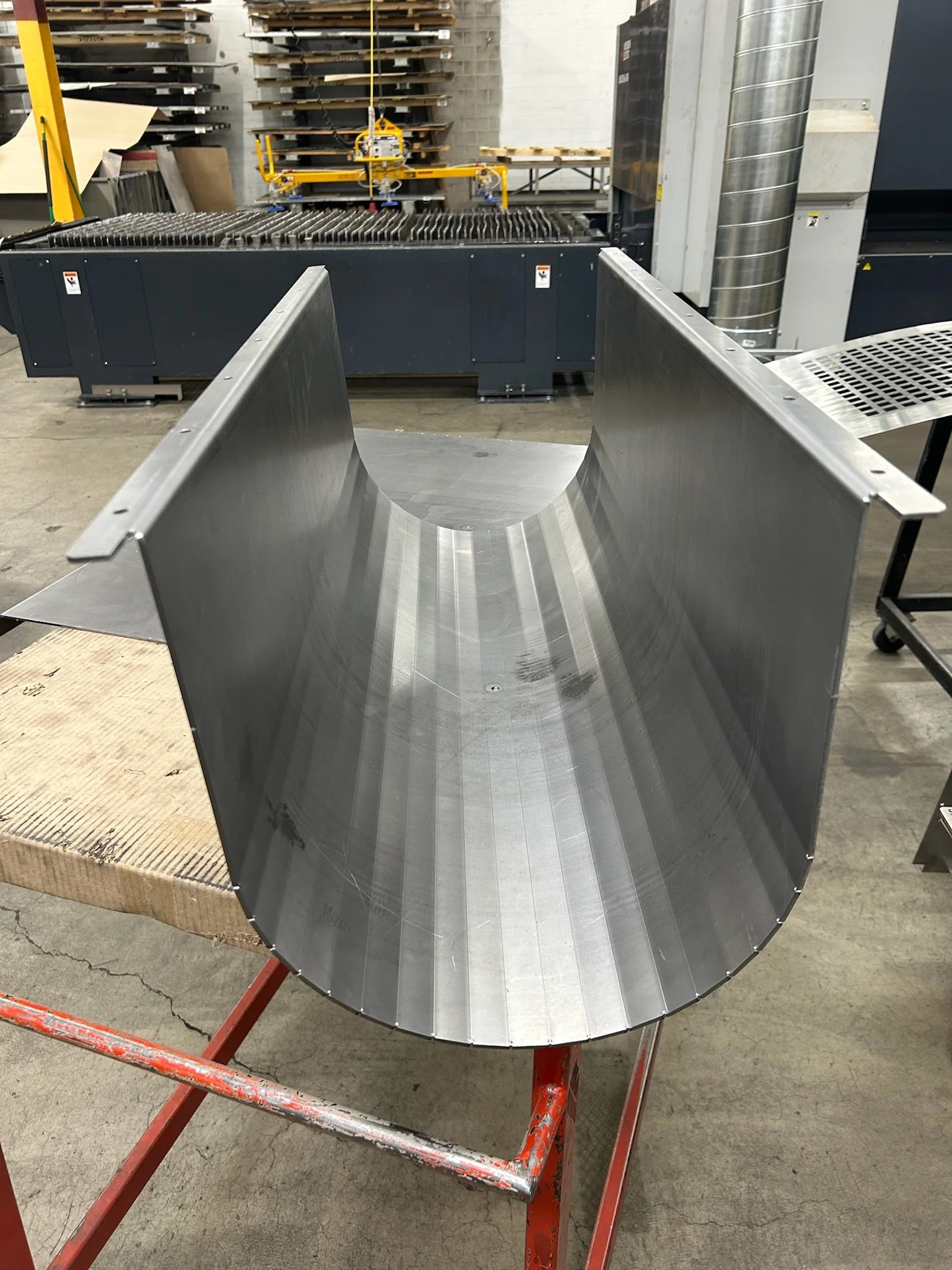 Aluminum vs. Cold Rolled Steel vs. Stainless Steel: What’s the Difference in Sheet Metal Fabrication?
