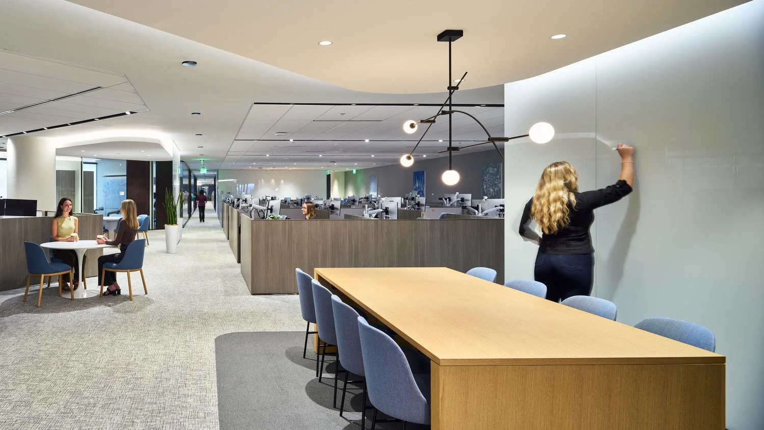 SparkStudioLightingDesign_Apollo_ElSegundo_LightingDesign_InteriorDesign_WorkplaceDesign_08.jpg