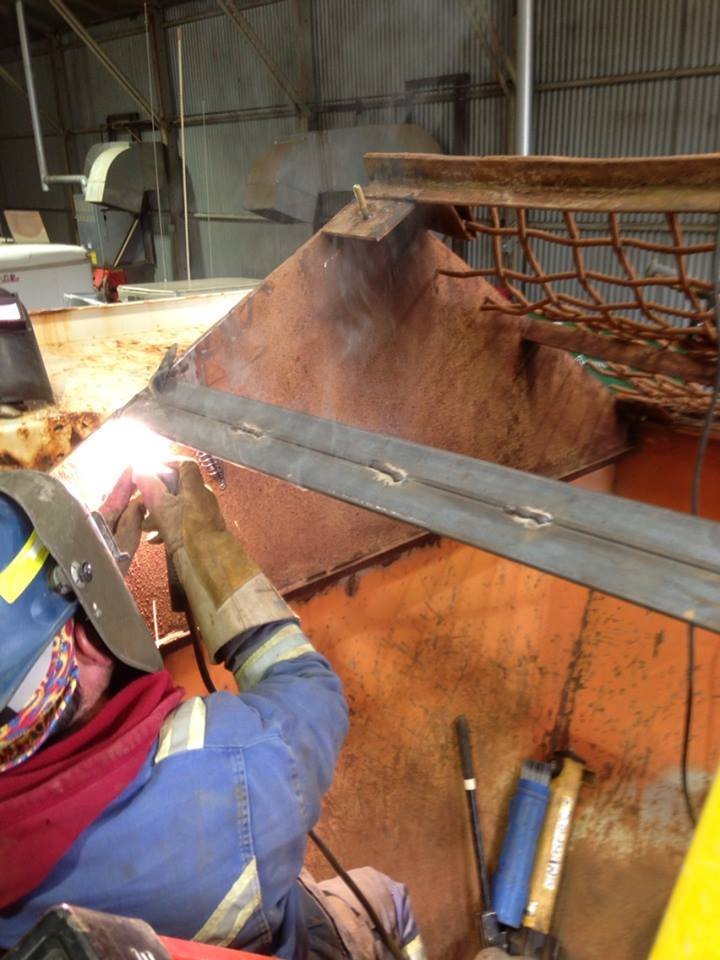 HEAVY EQUIPMENT WELDING