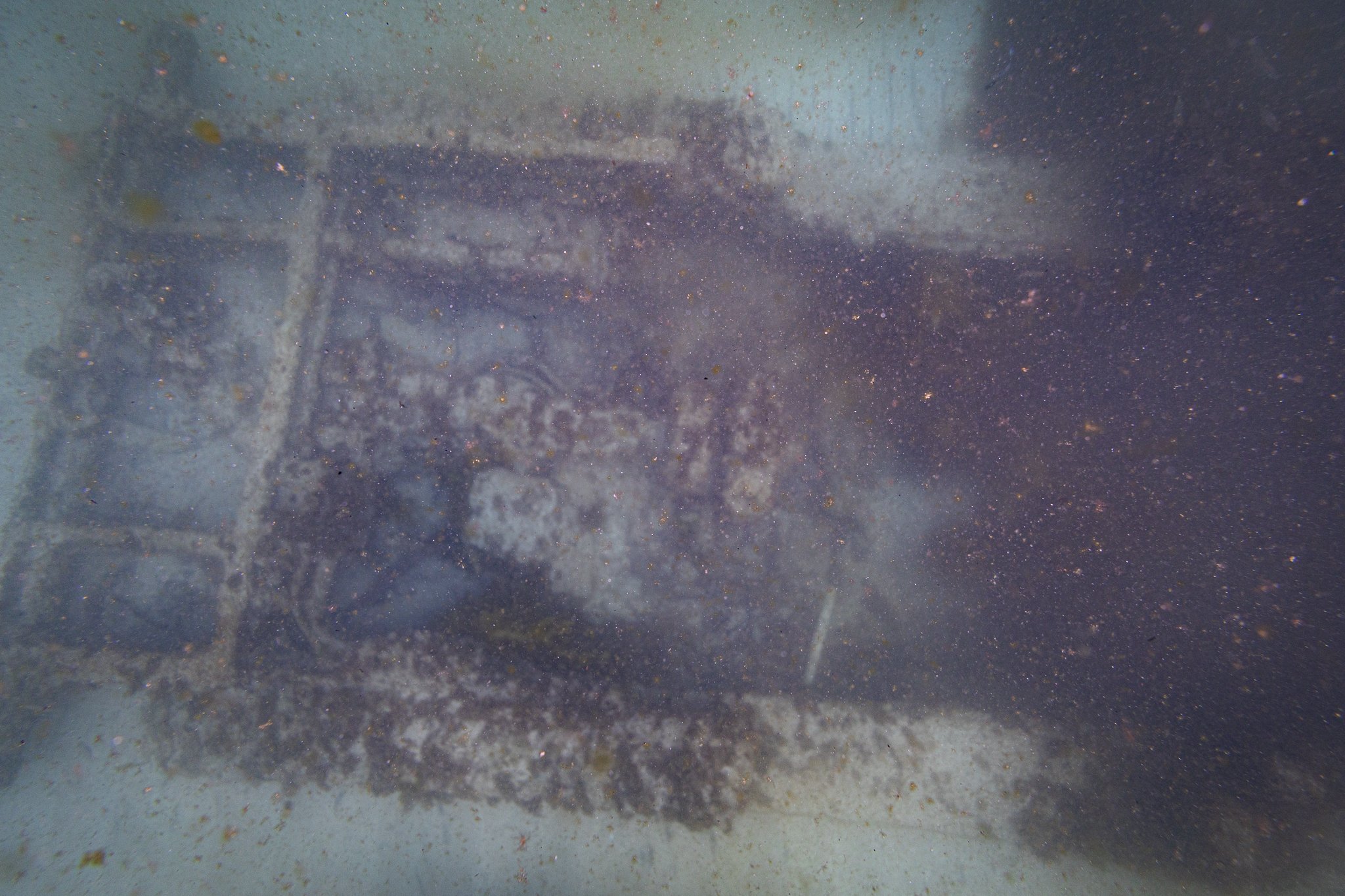 LVT4 Wreck-06.jpg