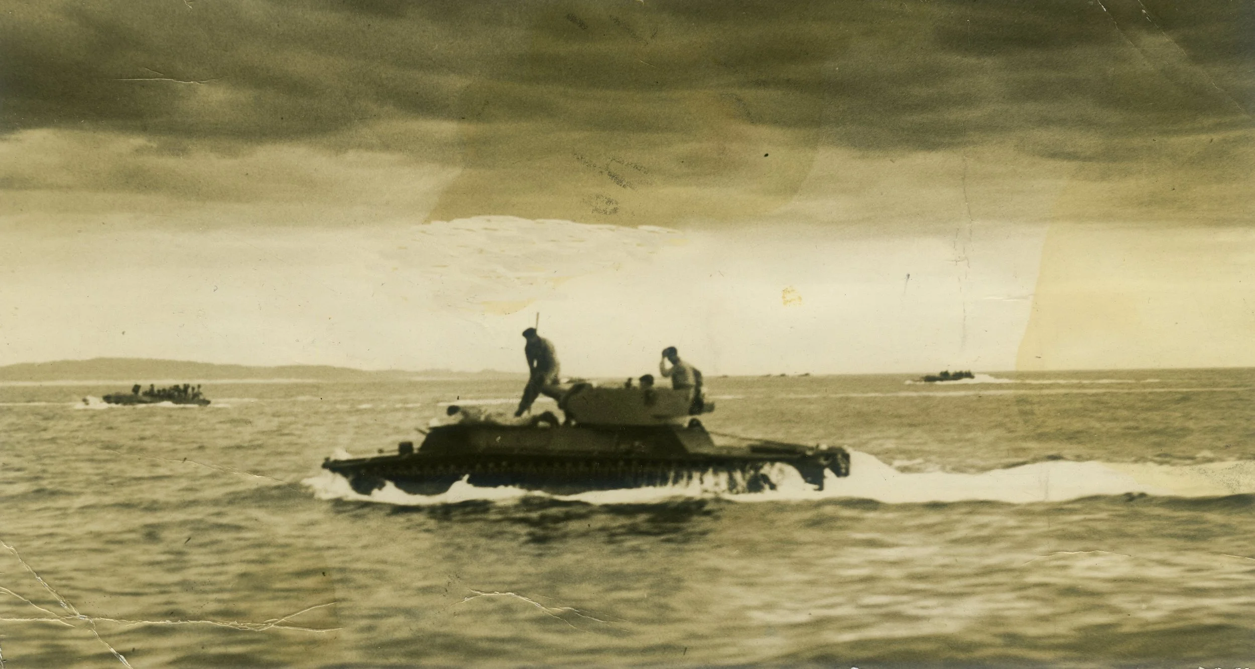 DB2 051 LVT MK4A Heading to Beach for Landing.jpg.jpg