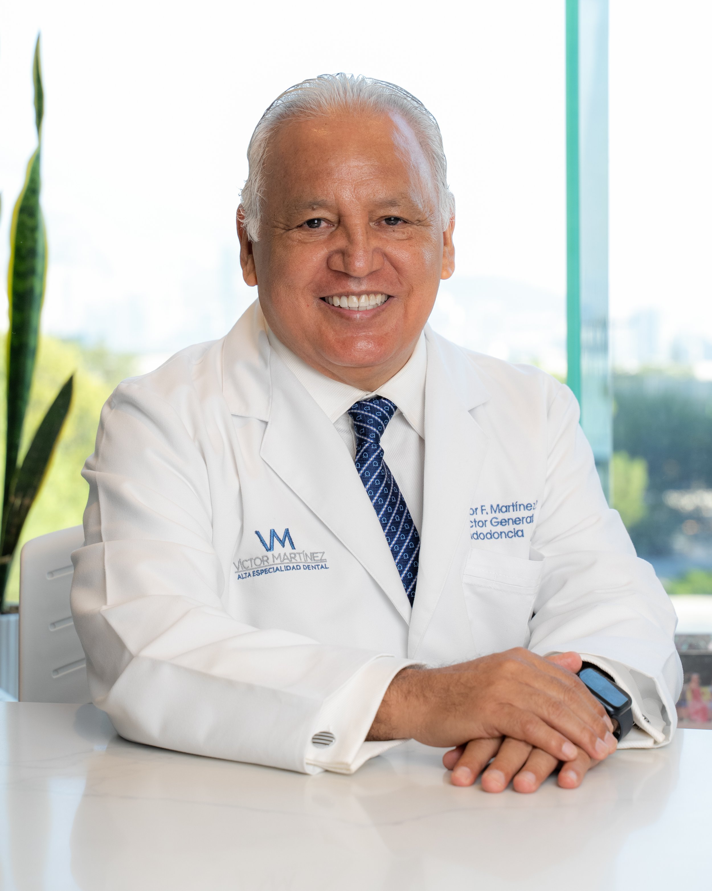 Dentista Guadalajara - Dr. Víctor Martínez