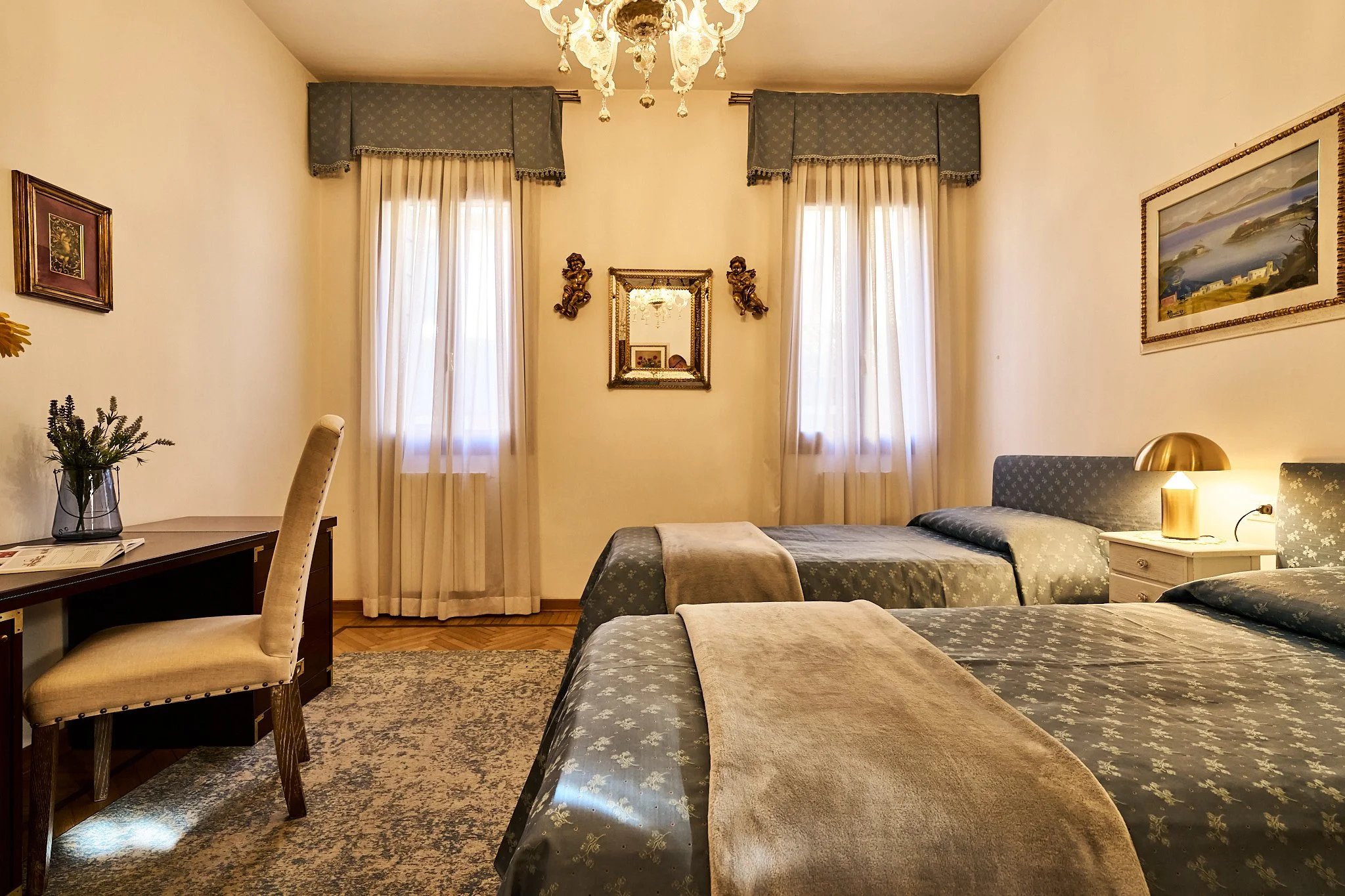 Emikliano, Venice 25.jpg