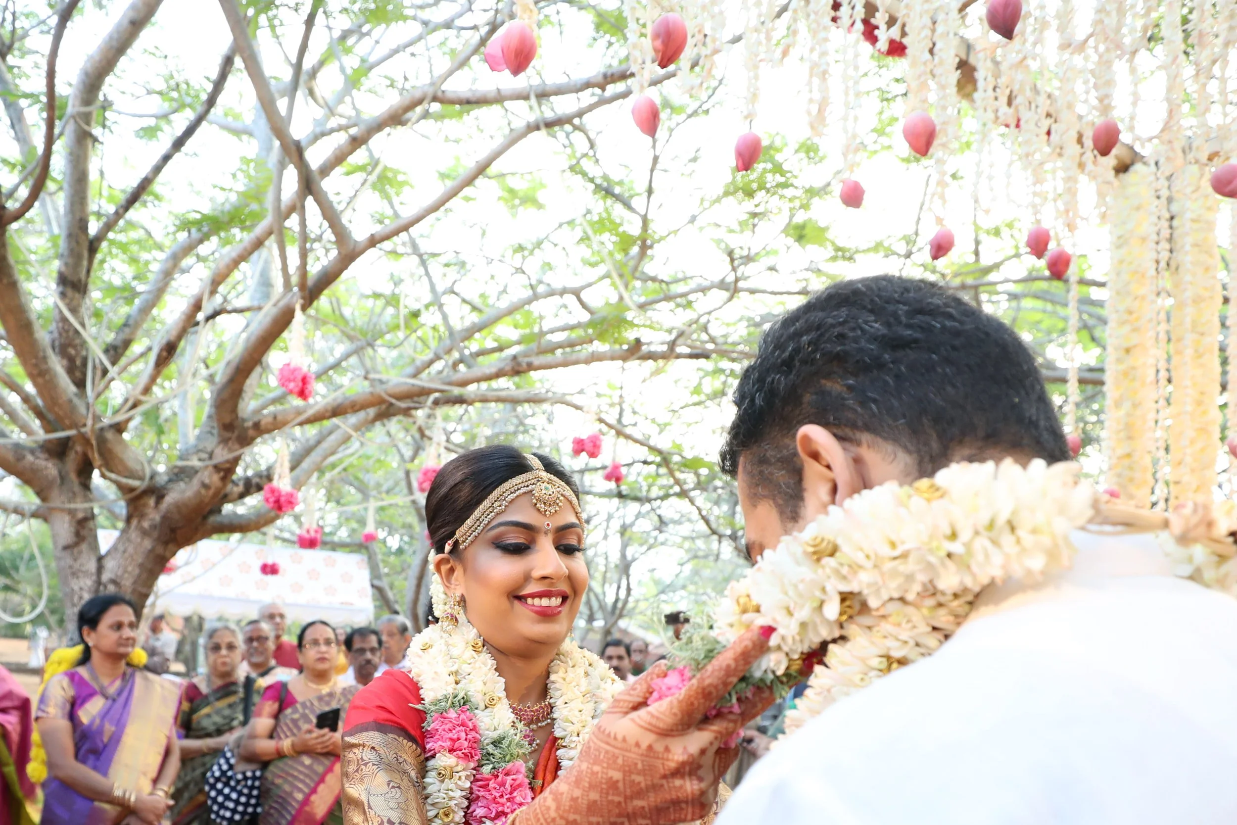 MaalaiMaatral at Brahmin Wedding