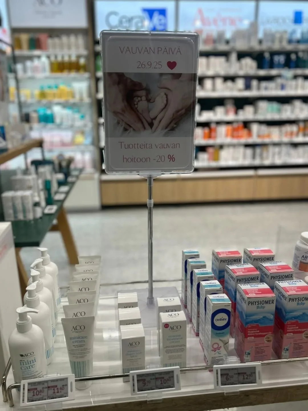 Tuuhan ostoksille Vauvan päivän kunniaksi! 🩷
 #vauvanpäivä #tarjouksia #syyskuu #oulu #joutsensillanapteekki