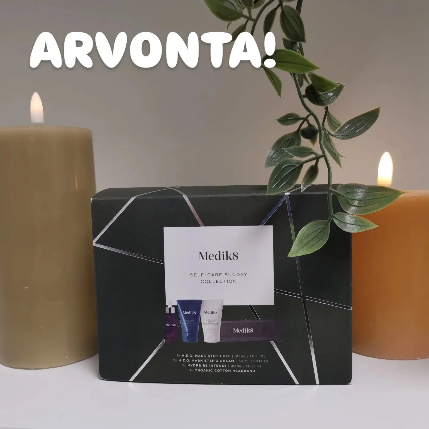 ARVONTA! Hoitolamme t&auml;ytt&auml;&auml; 1-vuotta!🎉 Arvomme t&auml;m&auml;n upean tehokosteuttavan duon, joka on talvi-ihon todellinen pelastus! 🤩

Pakkaus sis&auml;lt&auml;&auml; Medik8 H.E.O. Two-Step Overnight Mask - y&ouml;naamion, Medik8 Hyd