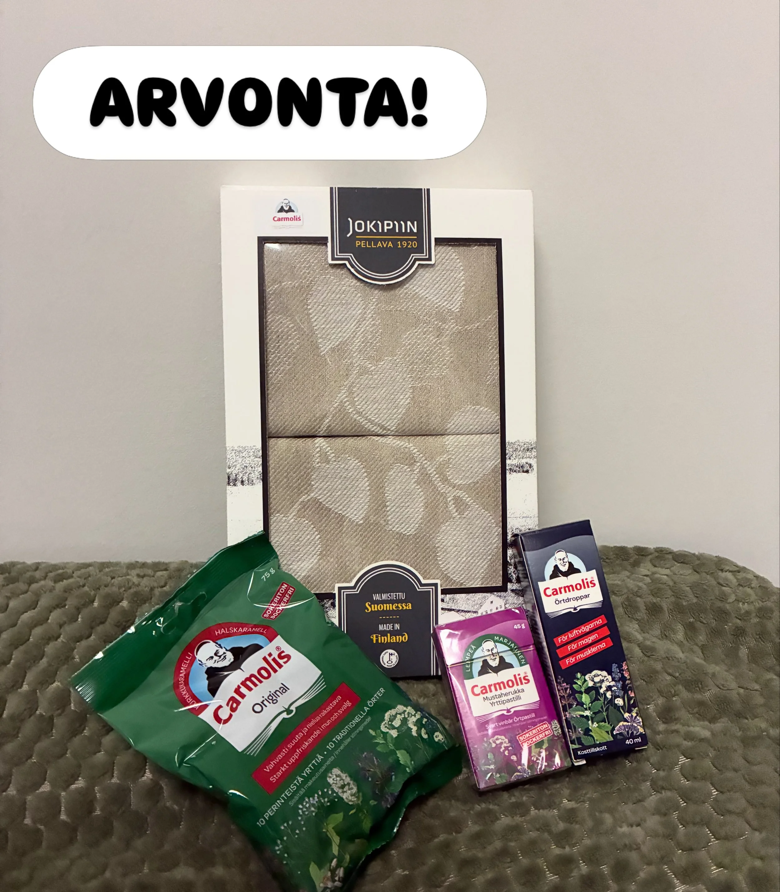 ARVONTA SUORITETTU!😊

Laitetaanpa taas arvontaa pystyyn 👌🏻 

Nyt meill&auml; olisi arvottavana setti carmolikselta, johon kuuluu:
-Carmolis sokeriton kurkkukaramellipussi 75g
-Carmolis mustaherukka yrttipastillit 45g
-Carmolis yrttitipat 40ml
-Iha