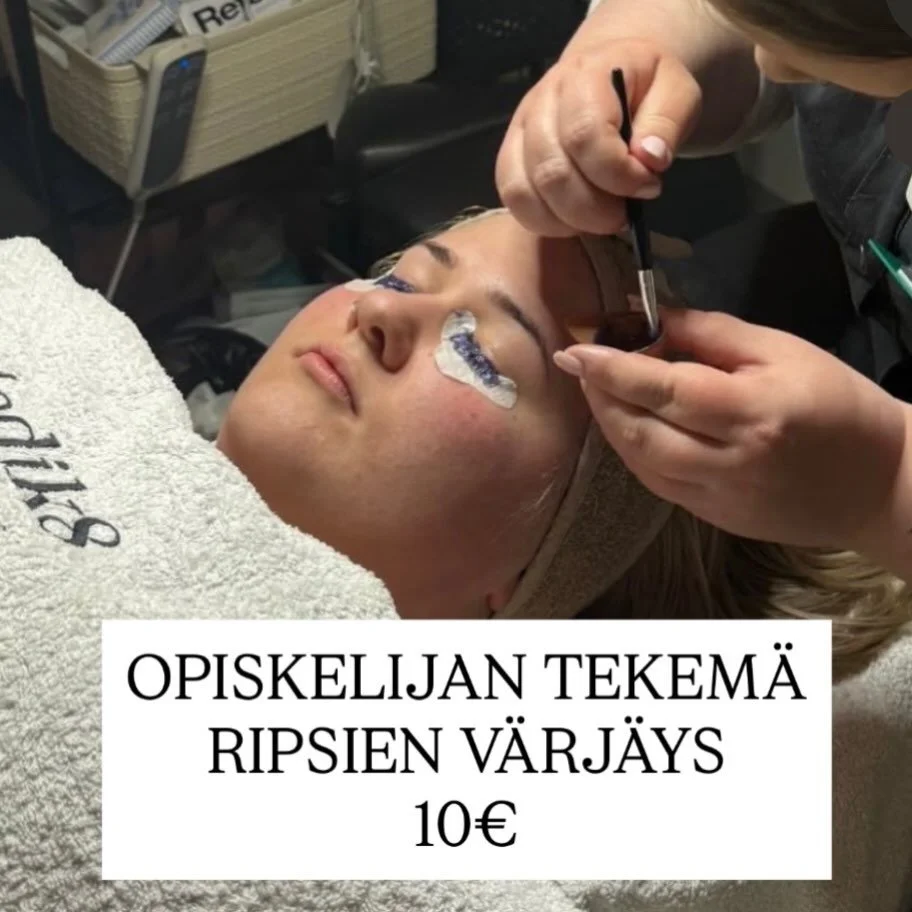 Tervetuloa toisen vuoden kosmetologiopiskelijan Jonnan ripsien v&auml;rj&auml;ykseen! 

Varaa aikasi t&auml;&auml;lt&auml;: https://joutsensillanapteekki.fi/hoitola

@joutsensillan_kauneushoitola 

#opiskelijahoito #ripsienv&auml;rj&auml;ys